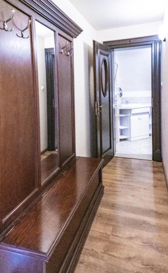 Hotel "Dworek Lesniczowka" Wodzisław Śląski Bagian luar foto